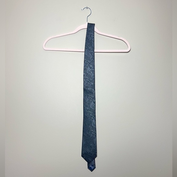 Chaps Blue Paisley Silk Tie - Picture 1 of 5